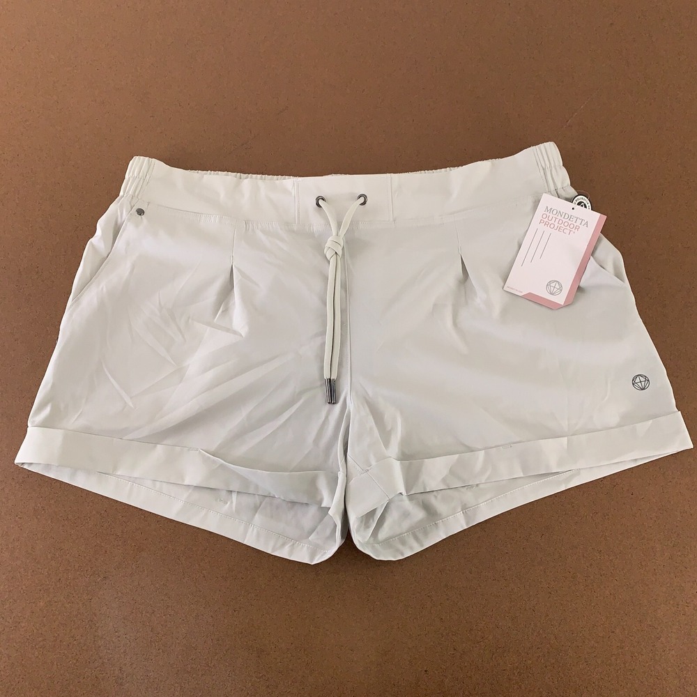 Mondetta Women's Size XL Light Gray Pocketed Drawstring Waist Casual Shorts NWT